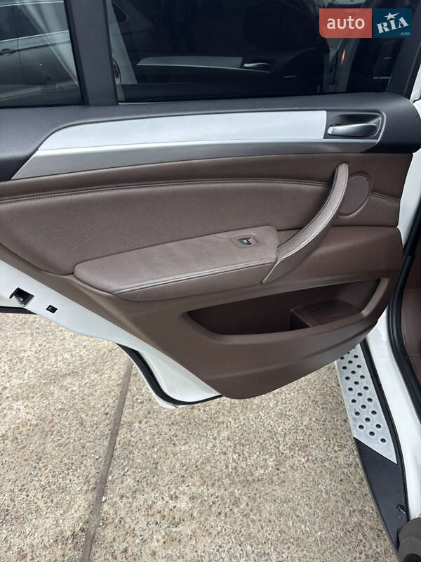 Внедорожник / Кроссовер BMW X5 2008 в Житомире