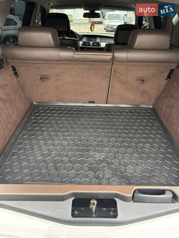 Внедорожник / Кроссовер BMW X5 2008 в Житомире