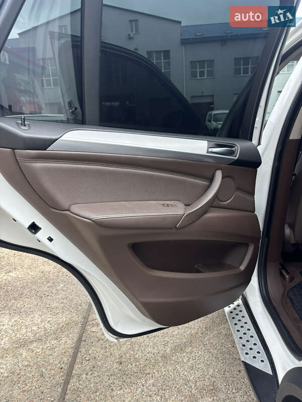 Внедорожник / Кроссовер BMW X5 2008 в Житомире