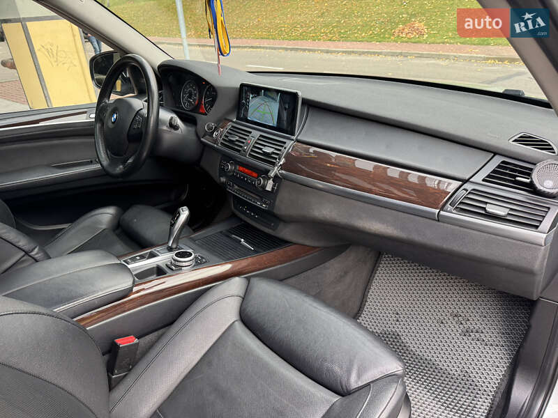 Внедорожник / Кроссовер BMW X5 2012 в Киеве