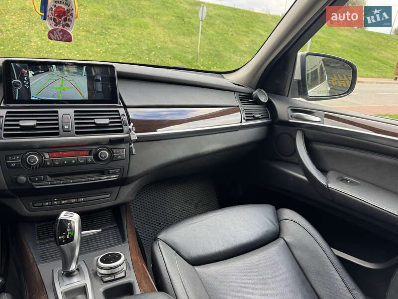 Внедорожник / Кроссовер BMW X5 2012 в Киеве