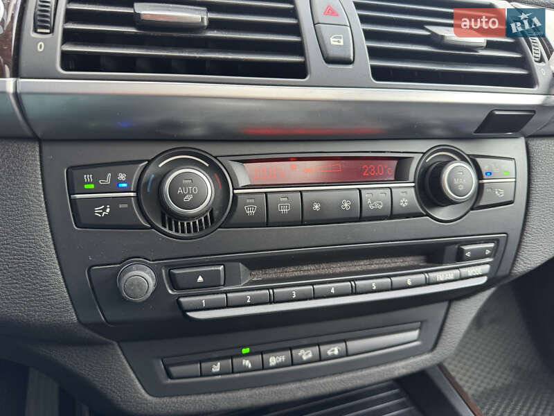 Внедорожник / Кроссовер BMW X5 2012 в Киеве