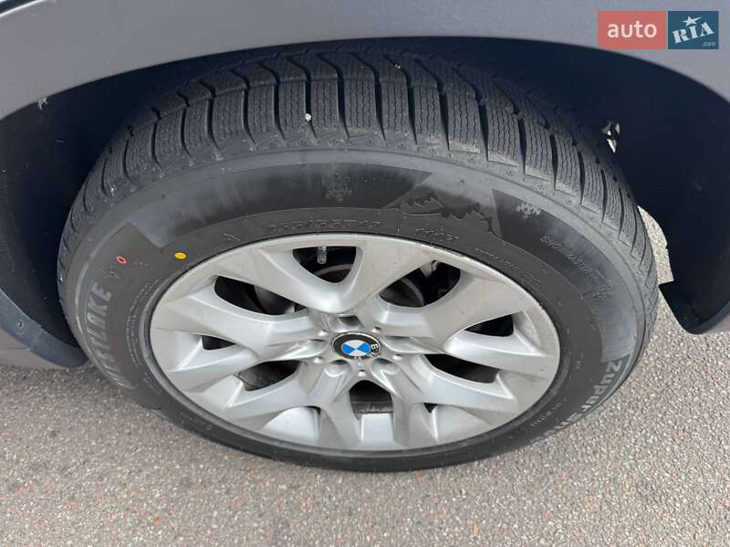 Внедорожник / Кроссовер BMW X5 2012 в Киеве