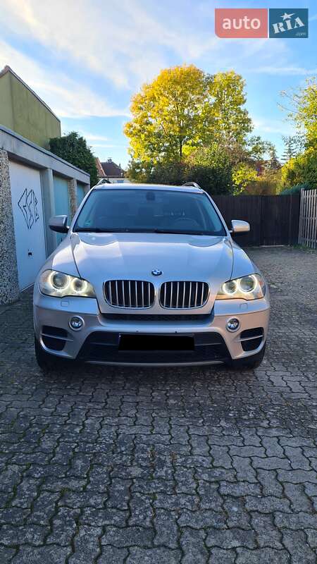 Внедорожник / Кроссовер BMW X5 2013 в Киеве