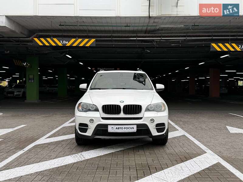Внедорожник / Кроссовер BMW X5 2011 в Киеве
