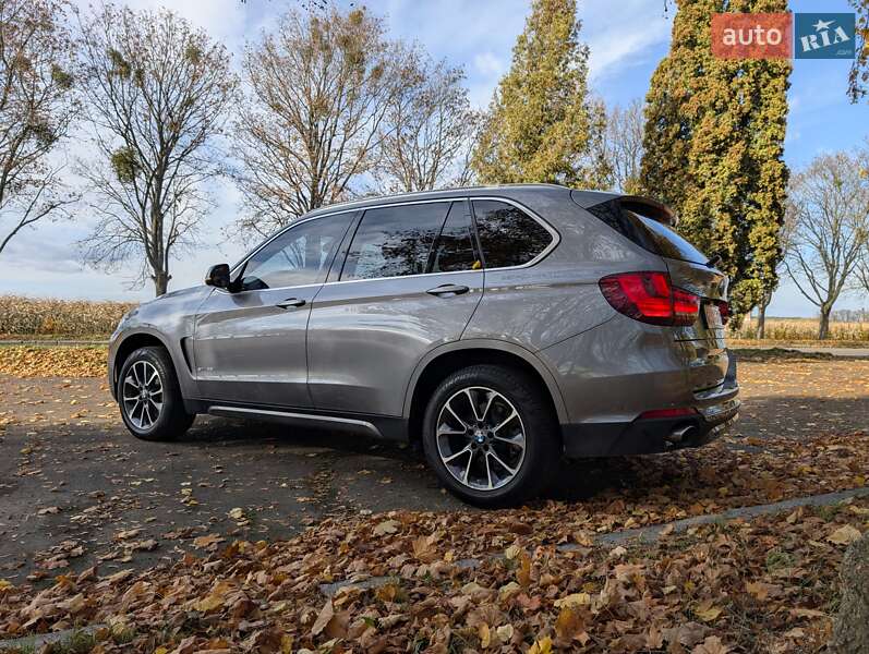 Позашляховик / Кросовер BMW X5 2017 в Луцьку