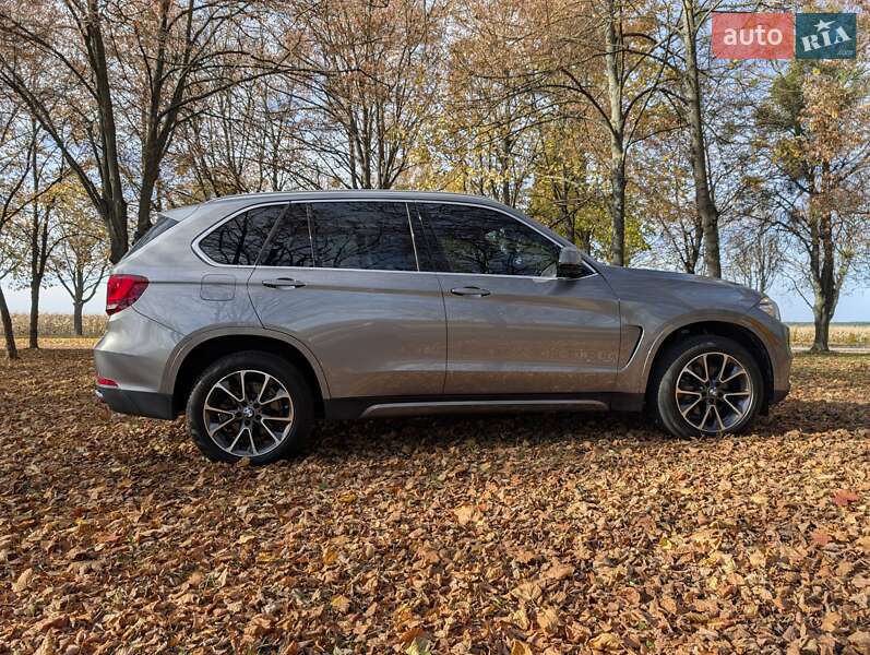 Позашляховик / Кросовер BMW X5 2017 в Луцьку