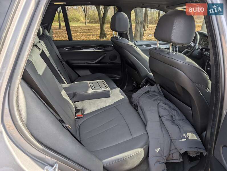 Позашляховик / Кросовер BMW X5 2017 в Луцьку