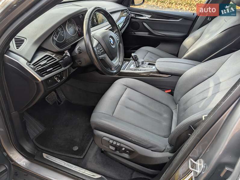 Позашляховик / Кросовер BMW X5 2017 в Луцьку