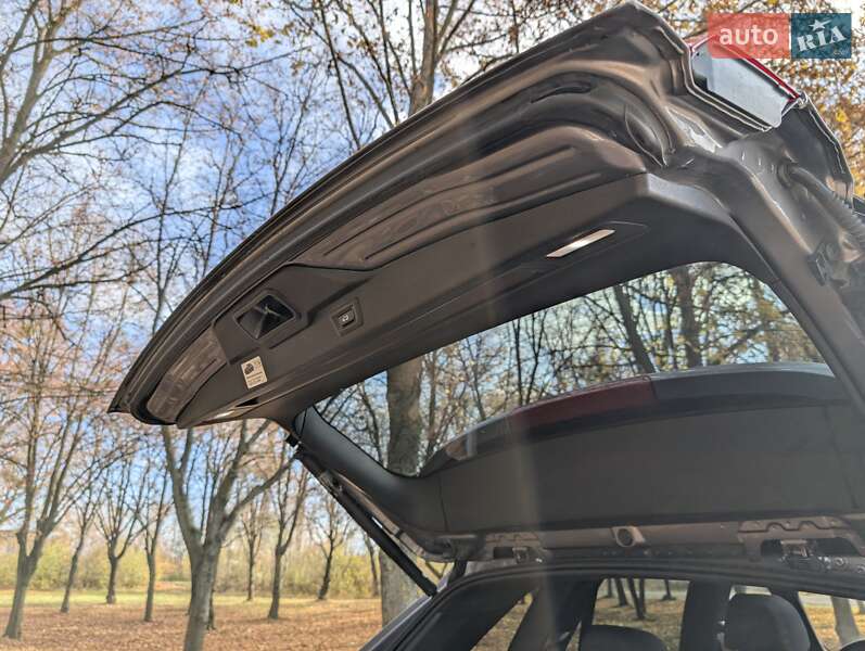 Позашляховик / Кросовер BMW X5 2017 в Луцьку