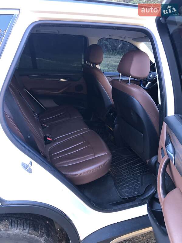 Внедорожник / Кроссовер BMW X5 2015 в Хусте
