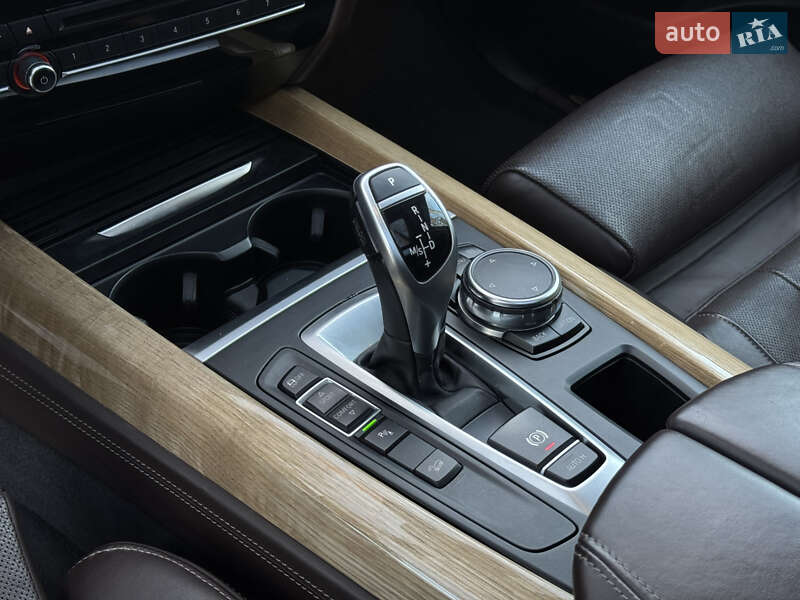 Внедорожник / Кроссовер BMW X5 2015 в Дрогобыче