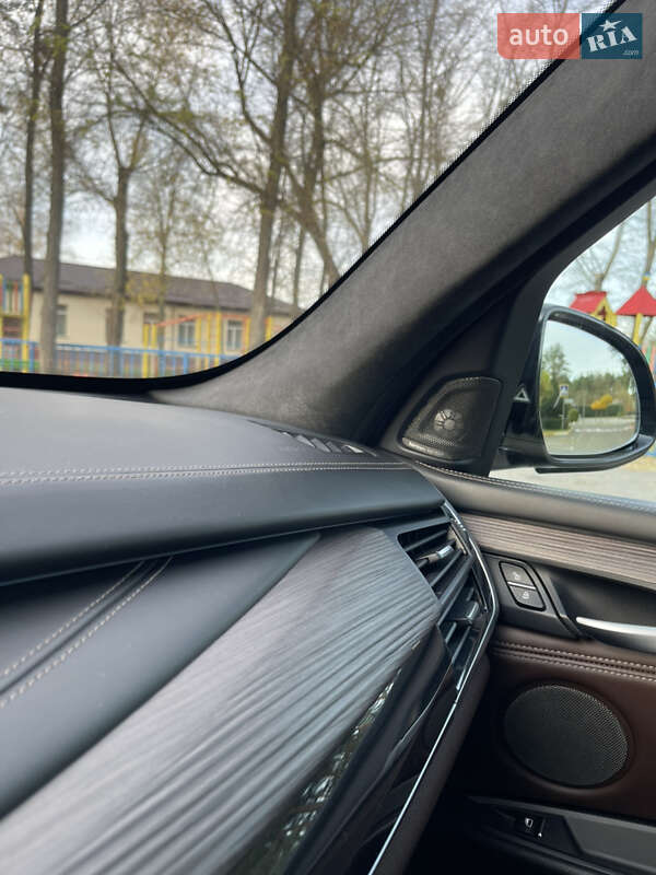 Внедорожник / Кроссовер BMW X5 2015 в Киеве