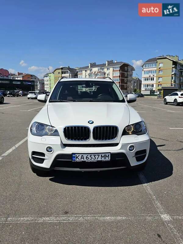 Внедорожник / Кроссовер BMW X5 2010 в Киеве