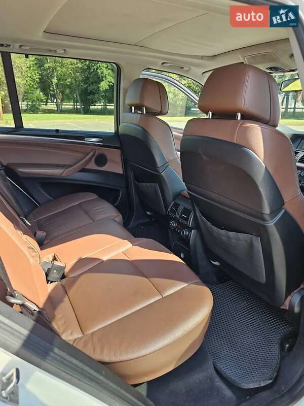 Внедорожник / Кроссовер BMW X5 2010 в Киеве