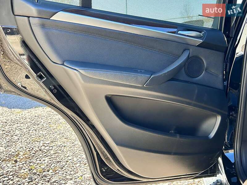 Внедорожник / Кроссовер BMW X5 2011 в Одессе