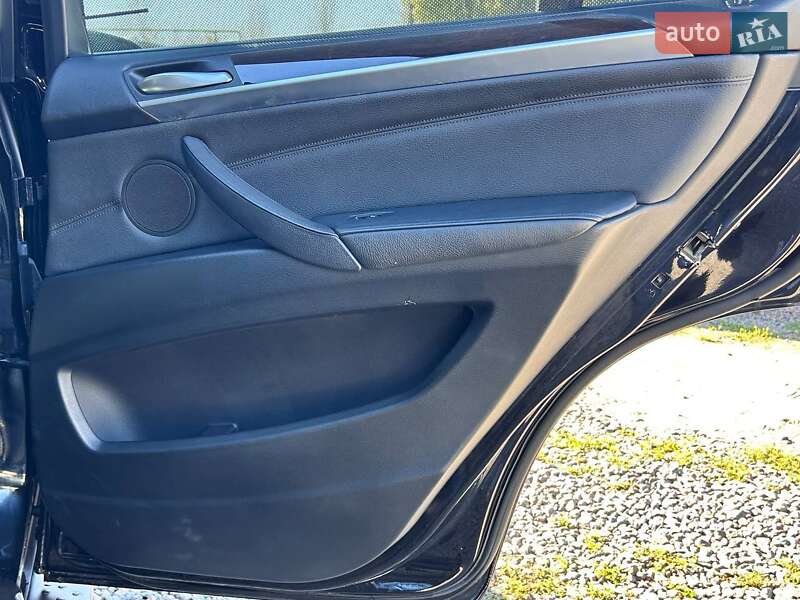 Внедорожник / Кроссовер BMW X5 2011 в Одессе