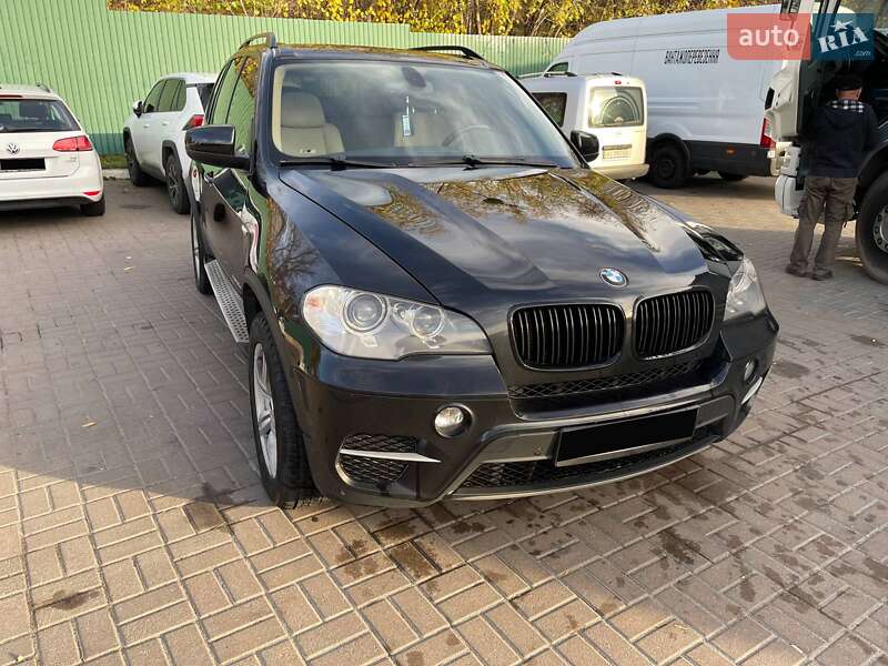 Позашляховик / Кросовер BMW X5 2011 в Києві фото 3 Позашляховик / Кросовер BMW X5 2011 в Києві