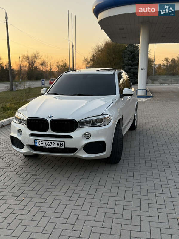 Внедорожник / Кроссовер BMW X5 2016 в Запорожье