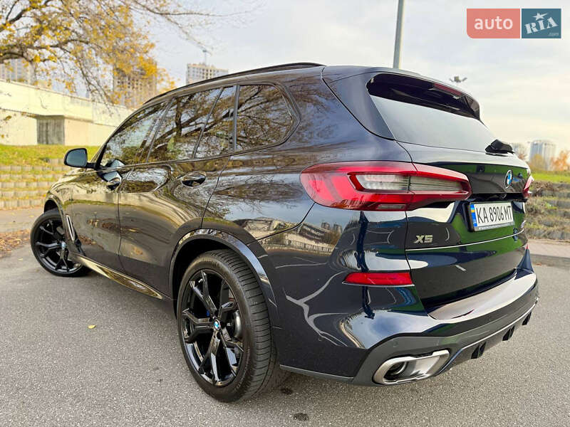 Внедорожник / Кроссовер BMW X5 2022 в Киеве