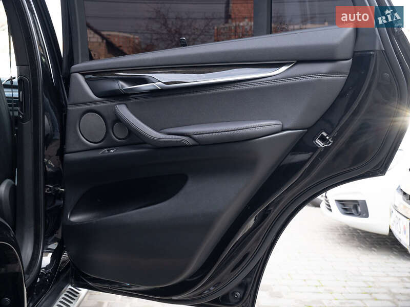 Внедорожник / Кроссовер BMW X5 2017 в Одессе