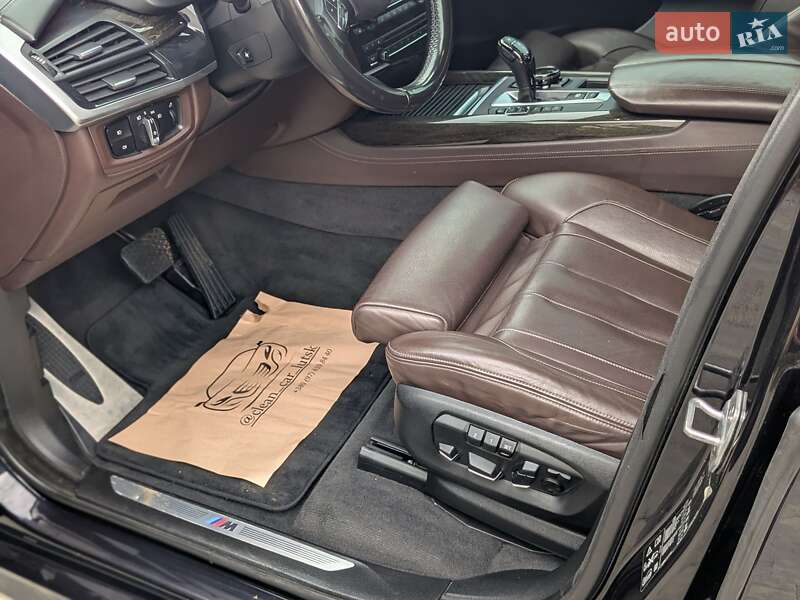 Позашляховик / Кросовер BMW X5 2016 в Луцьку