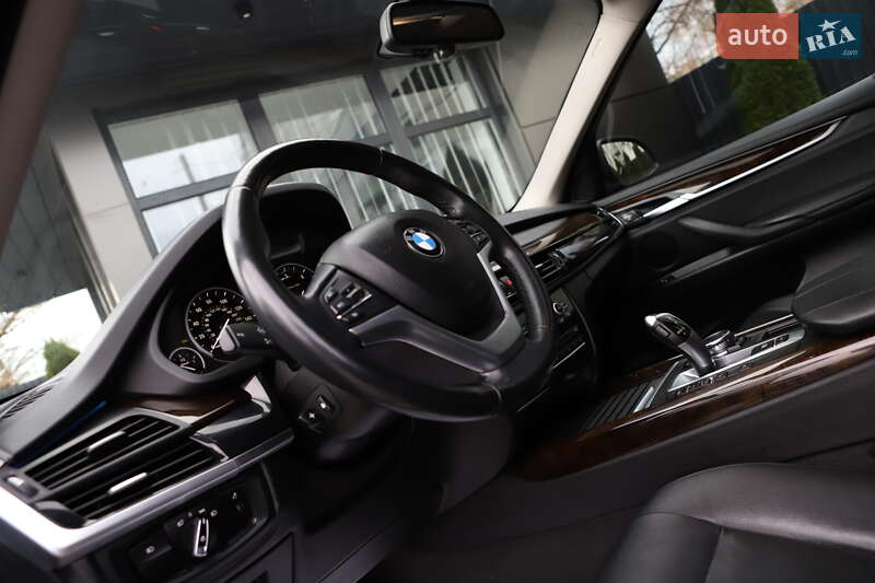 Внедорожник / Кроссовер BMW X5 2016 в Дрогобыче