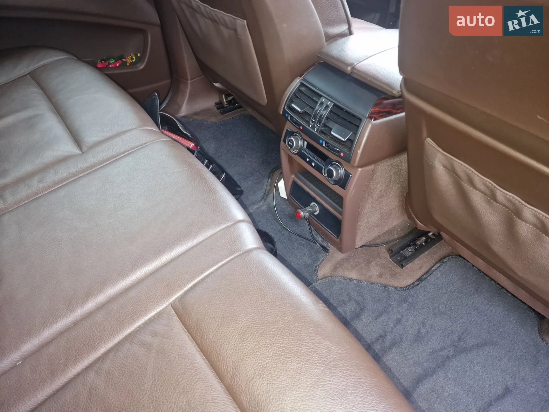 2010 BMW X5 - мініатюра 9