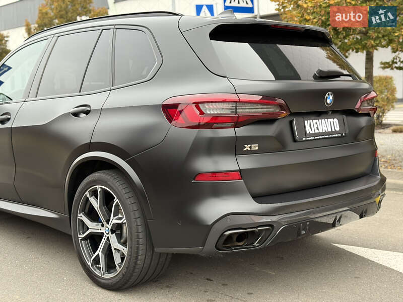 Внедорожник / Кроссовер BMW X5 2021 в Киеве