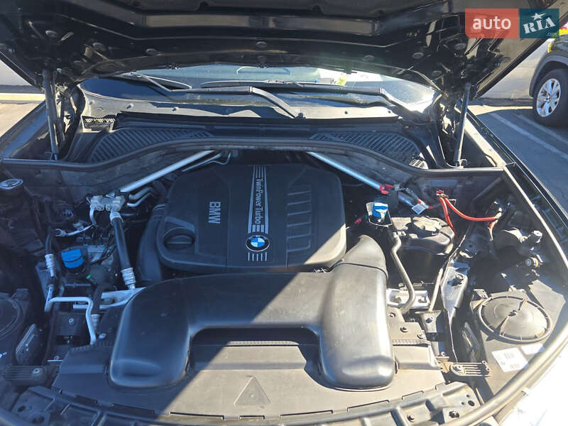 Внедорожник / Кроссовер BMW X5 2015 в Дрогобыче