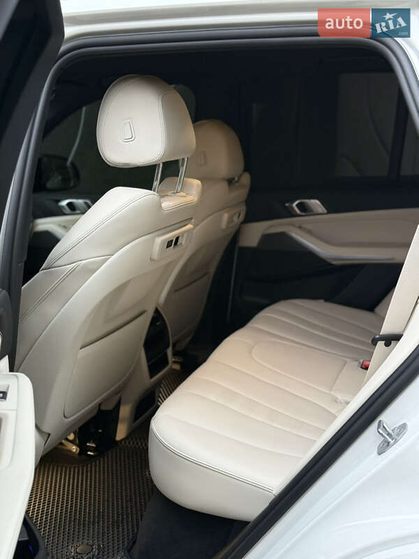 Внедорожник / Кроссовер BMW X5 2022 в Ивано-Франковске