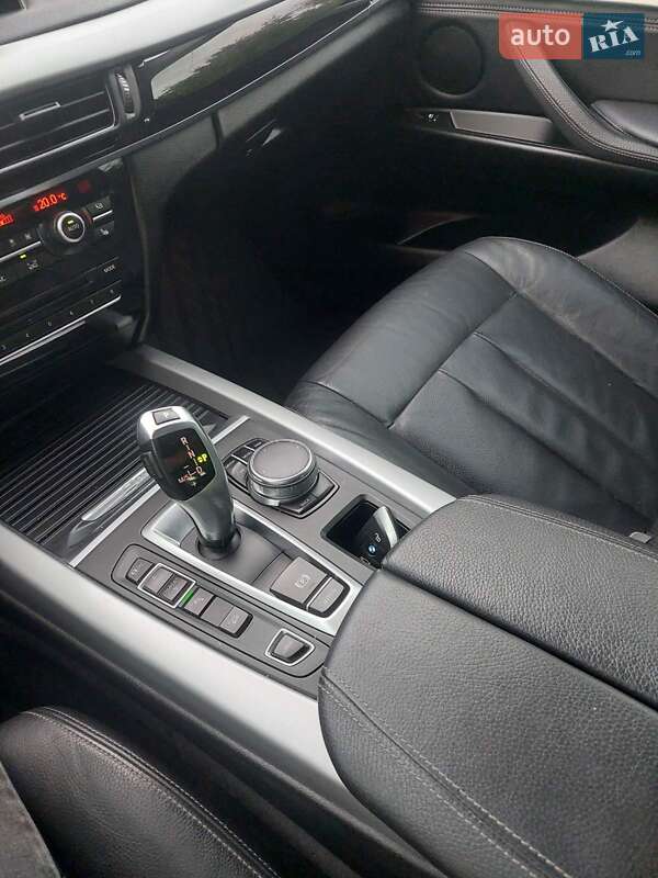 Внедорожник / Кроссовер BMW X5 2017 в Хмельницком