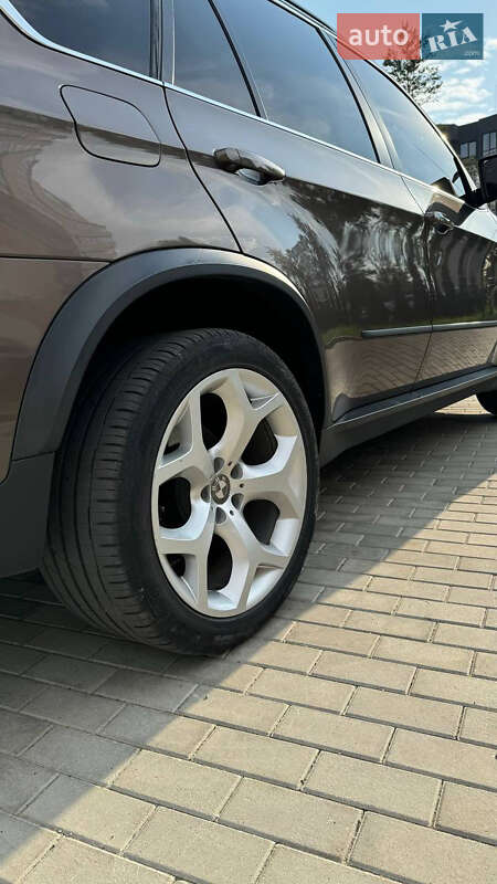 Внедорожник / Кроссовер BMW X5 2010 в Новояворовске фото 10 Внедорожник / Кроссовер BMW X5 2010 в Новояворовске