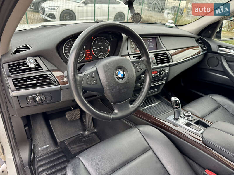 Внедорожник / Кроссовер BMW X5 2013 в Киеве