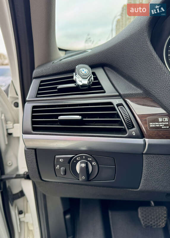 Внедорожник / Кроссовер BMW X5 2013 в Киеве