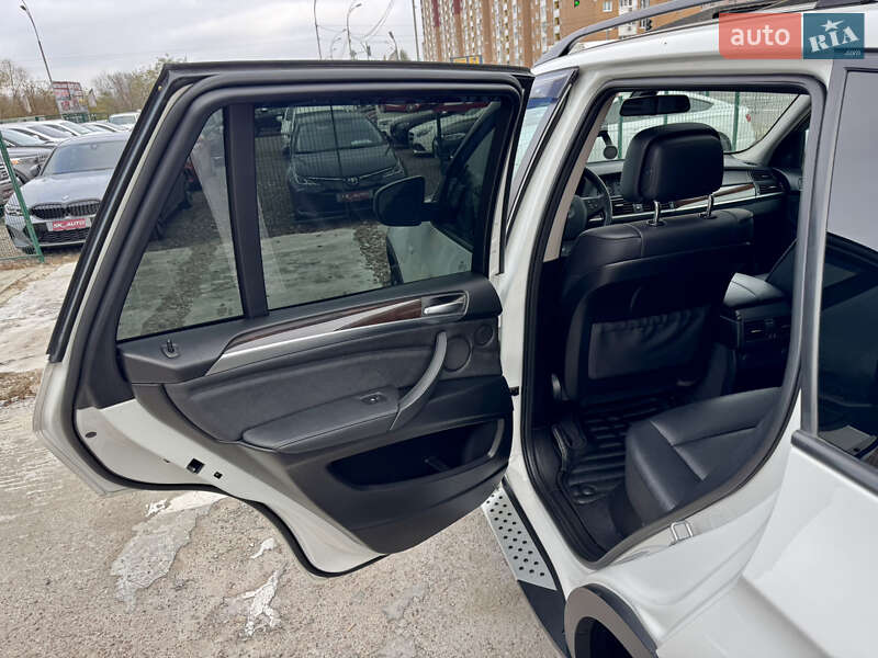 Внедорожник / Кроссовер BMW X5 2013 в Киеве