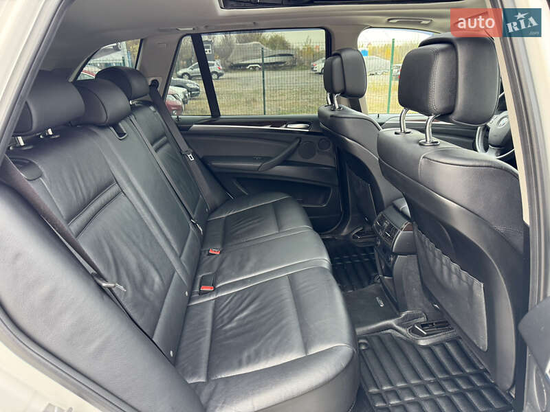 Внедорожник / Кроссовер BMW X5 2013 в Киеве