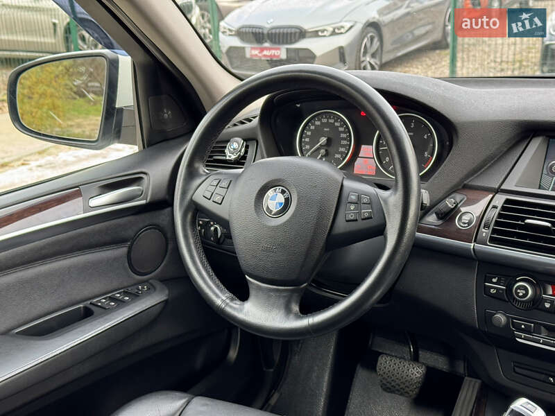 Внедорожник / Кроссовер BMW X5 2013 в Киеве