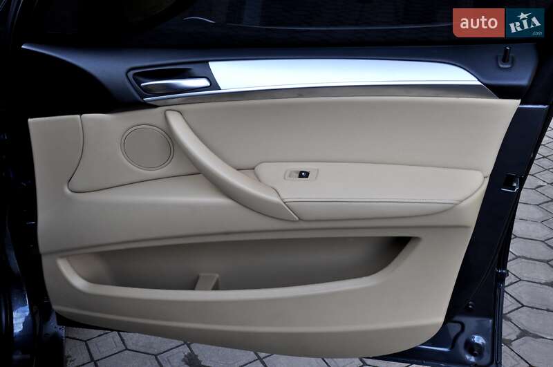 Внедорожник / Кроссовер BMW X5 2013 в Львове