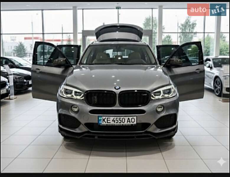 Внедорожник / Кроссовер BMW X5 2017 в Днепре
