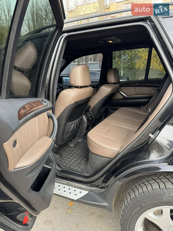 Внедорожник / Кроссовер BMW X5 2001 в Николаеве