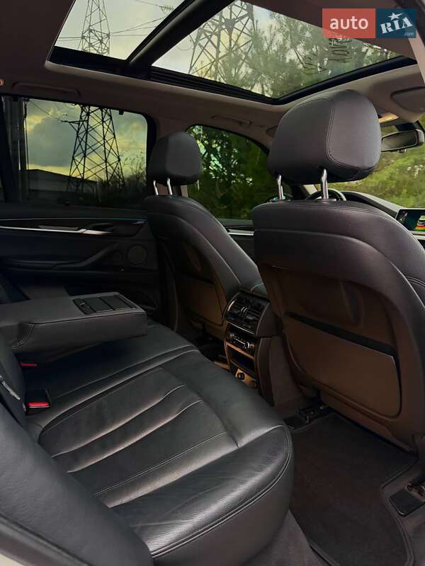 Внедорожник / Кроссовер BMW X5 2016 в Днепре