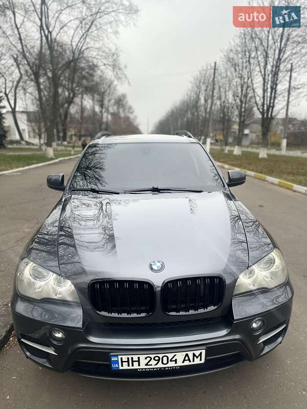 Внедорожник / Кроссовер BMW X5 2011 в Подольске