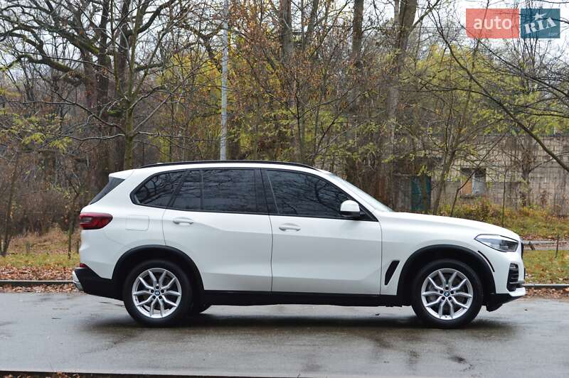 Внедорожник / Кроссовер BMW X5 2020 в Киеве