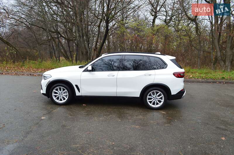 Внедорожник / Кроссовер BMW X5 2020 в Киеве