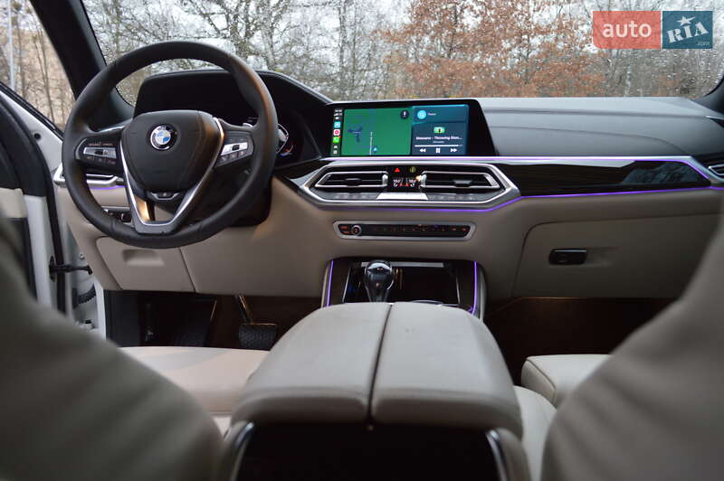 Внедорожник / Кроссовер BMW X5 2020 в Киеве