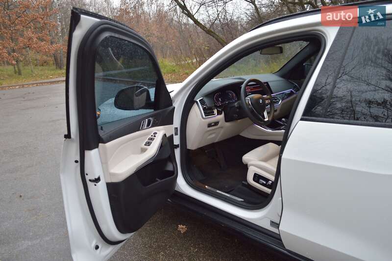 Внедорожник / Кроссовер BMW X5 2020 в Киеве