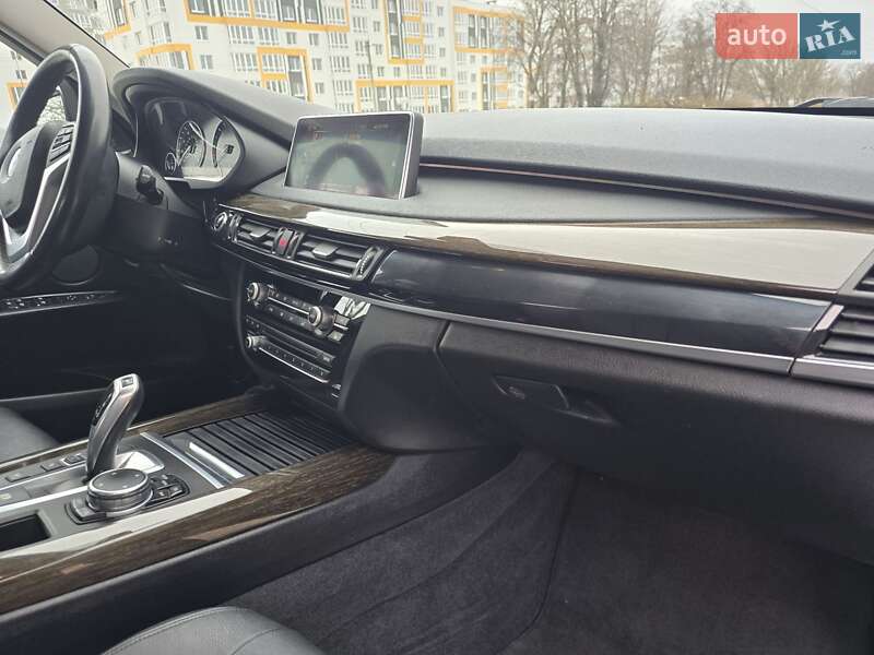Позашляховик / Кросовер BMW X5 2015 в Вінниці