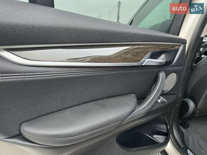 Позашляховик / Кросовер BMW X5 2015 в Вінниці