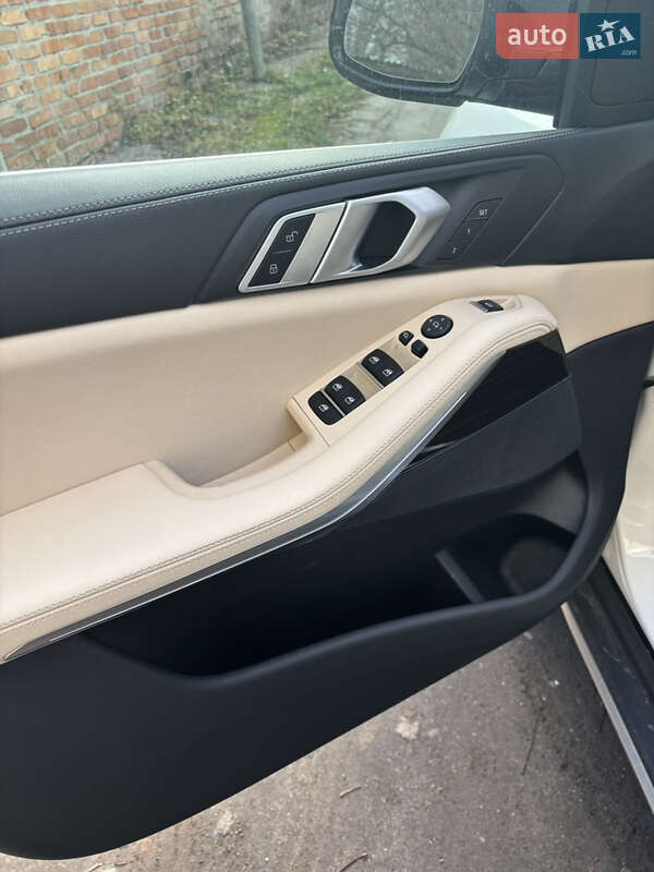 Внедорожник / Кроссовер BMW X5 2019 в Киеве